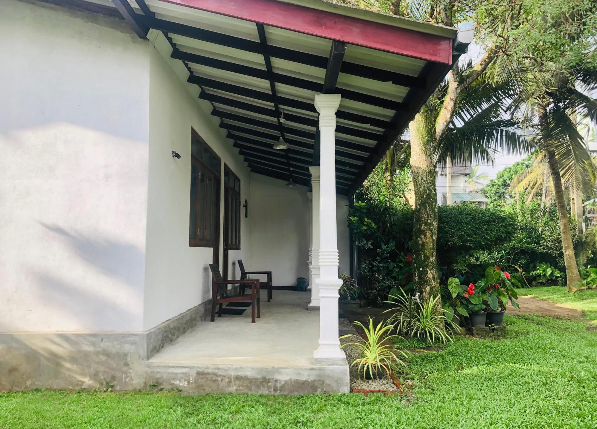 Hotel Waves Hikkaduwa Exterior foto